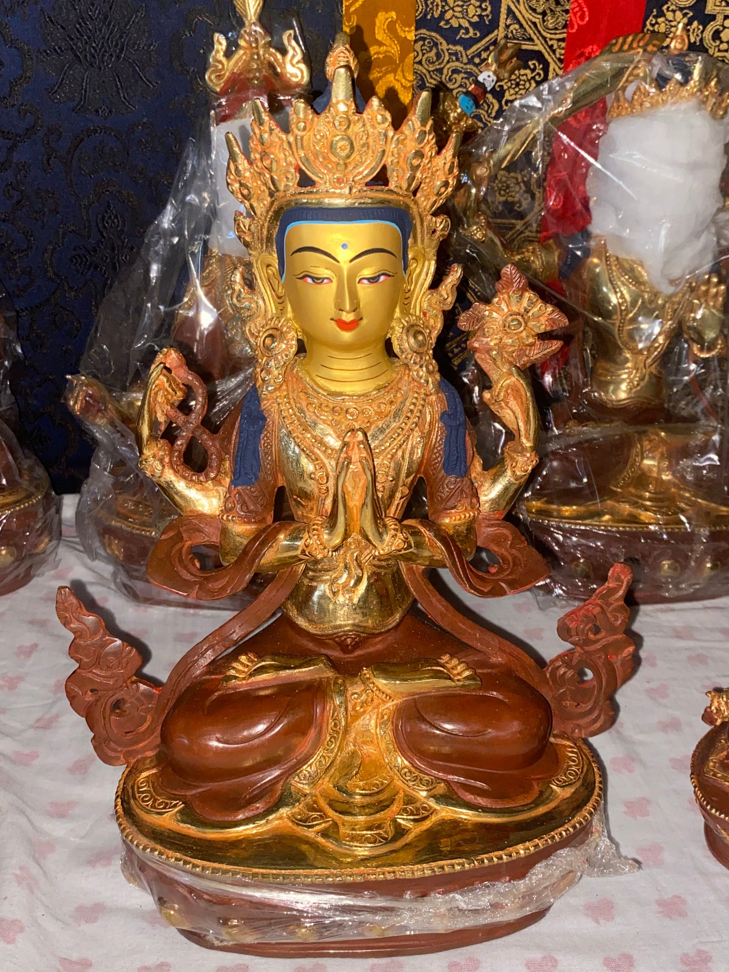 Gold-Plated Chenrezig (Avalokiteshvara) – Embodiment of Compassion